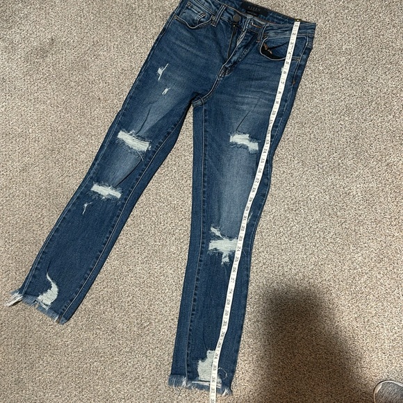 Destructed straight leg jean - Picture 4 of 6